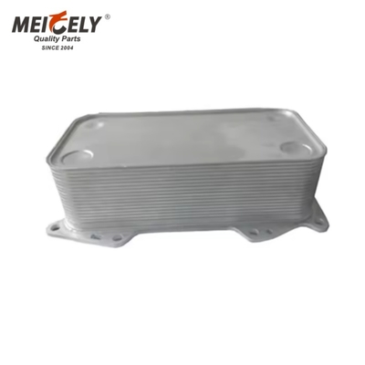 Repuestos de excavadora de alta calidad Enfriador de aceite del motor 04900206 04912105 Para excavadora Volvo D8K